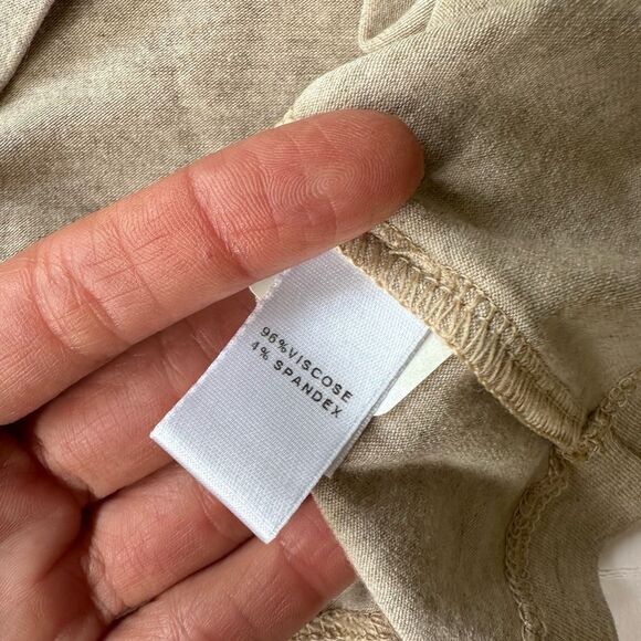 St. John Tee in Tan / Sand Melange with Pleated Shoulder Detail Size M - Picture 12 of 13